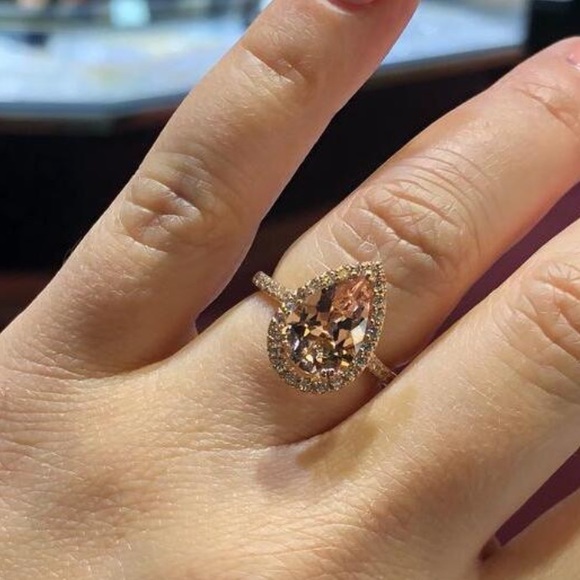 New rose gold teardrop morganite ring - Picture 3 of 3